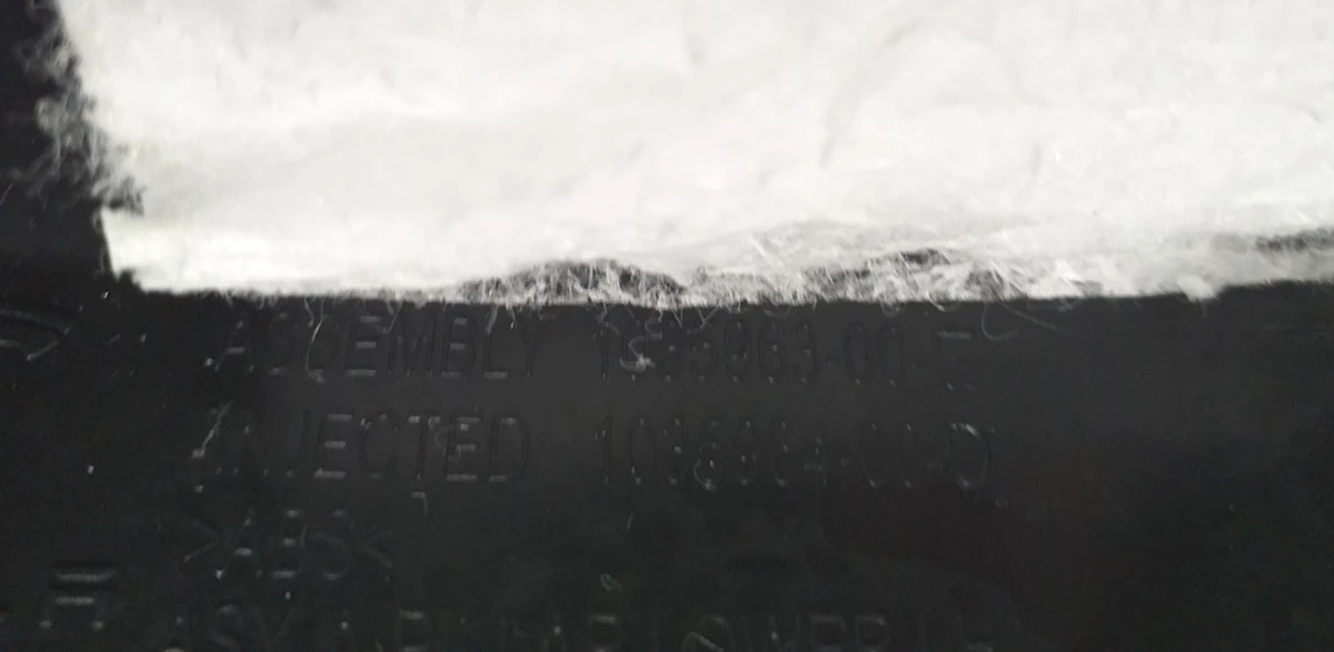 8 Облицовка стойки A нижняя левая Tesla model X 1035963-00-E