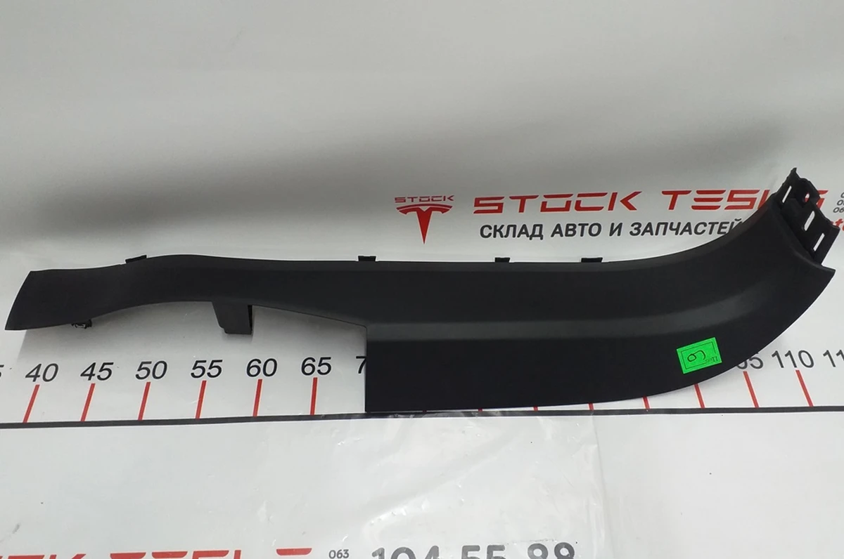 8 Облицювання стійки A нижня права з пошкодженням Tesla model X 1035965-00-E
