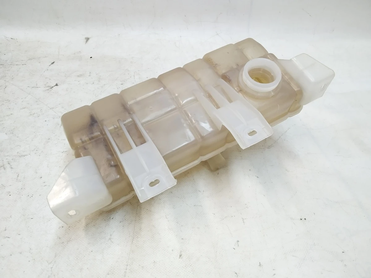 1 Розширювальний бачок охолоджувальної рідини Tesla model S REST, model X 1036124-00-D