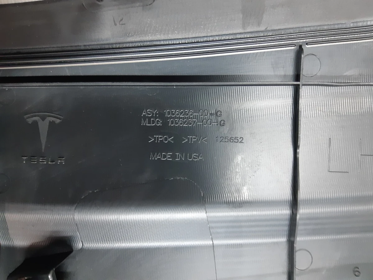 4 Подкапотный пластик левый Tesla Model X, Model X Mar 2021, Model X June 2025 1036236-00-G