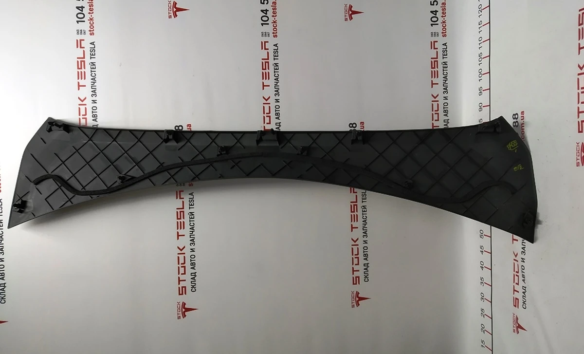 7 Подкапотный пластик бокса задний Tesla model X 1036240-00-E