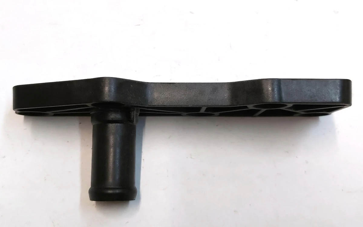 Штуцер (патрубок) системи охолодження інвертора переднього двигуна REV01 Tesla model X 1036293-00-D