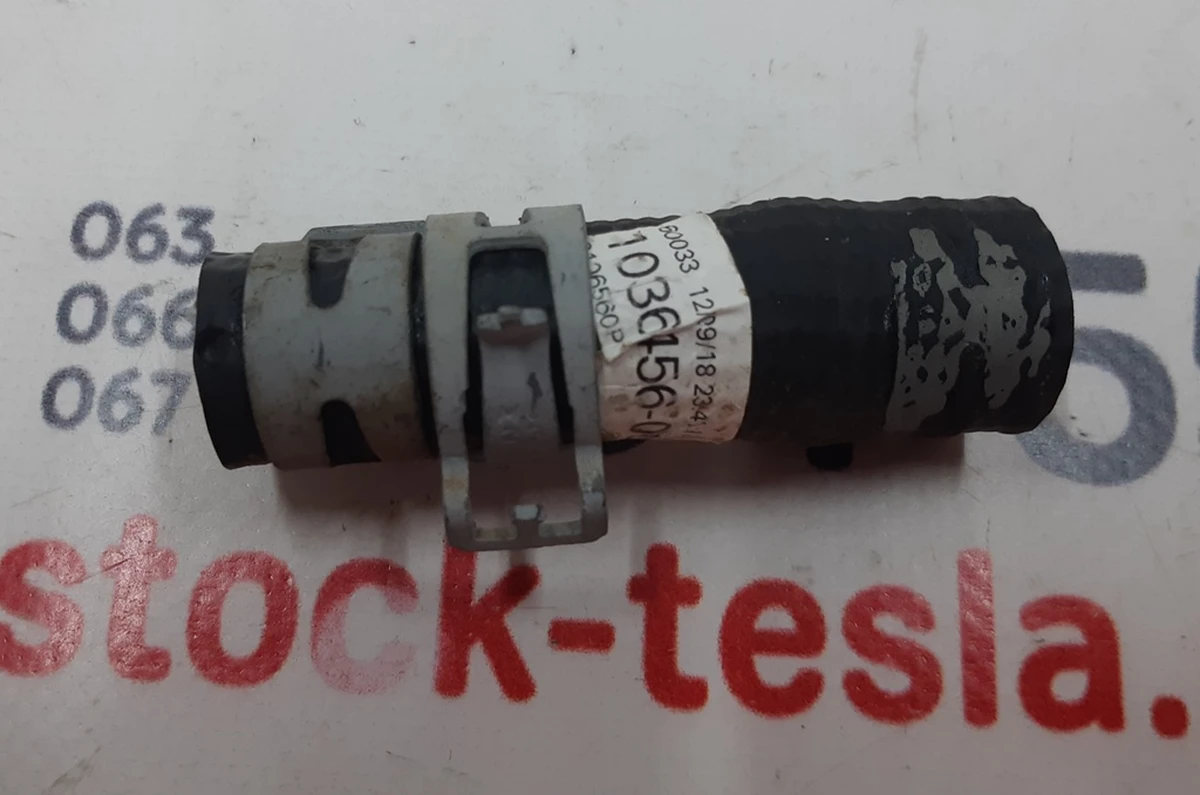 32 Шланг охолодження з'єднувач 3-х / 4-х ходовий клапан Tesla model X, model S REST 1036456-00-I