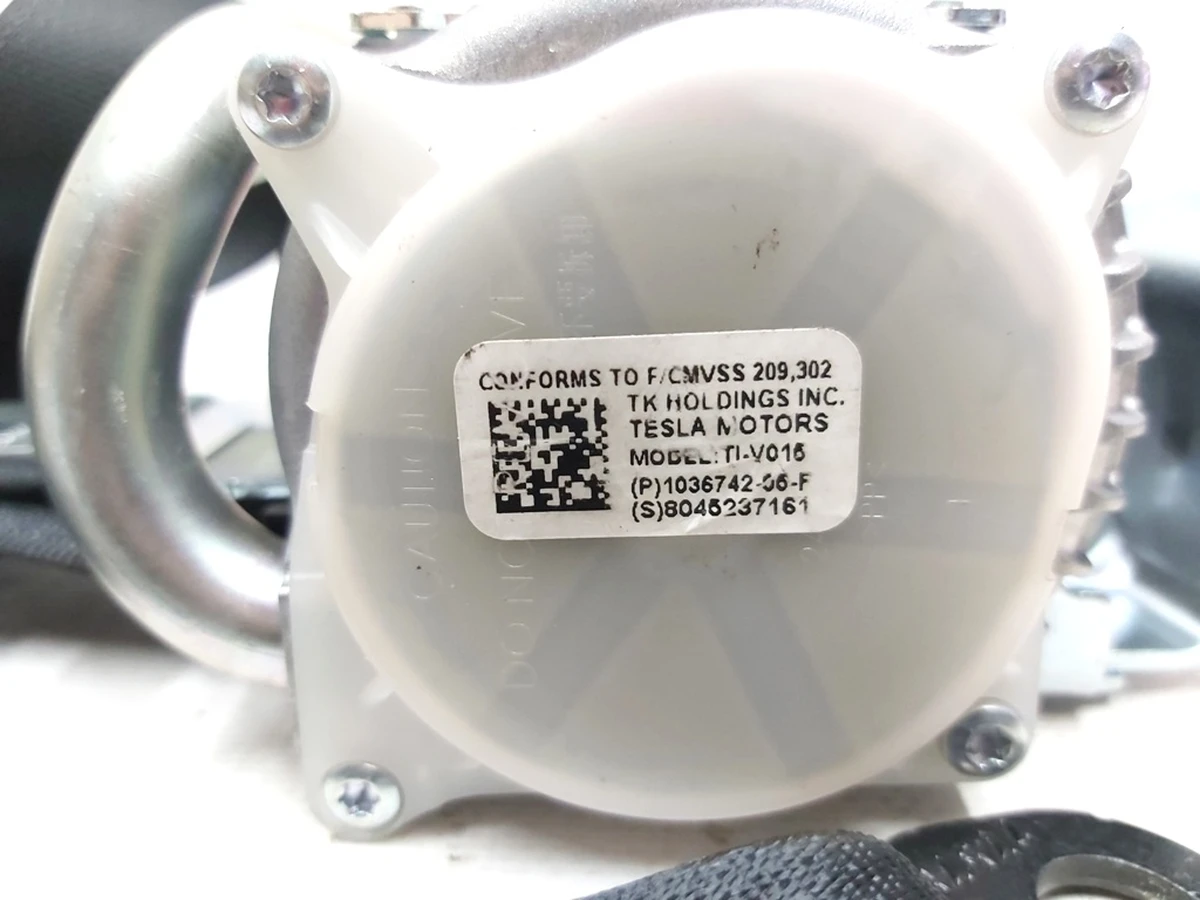 1 Ремінь безпеки 2-го ряду сидінь лівий (BLACK) Tesla model X 1036742-05-H