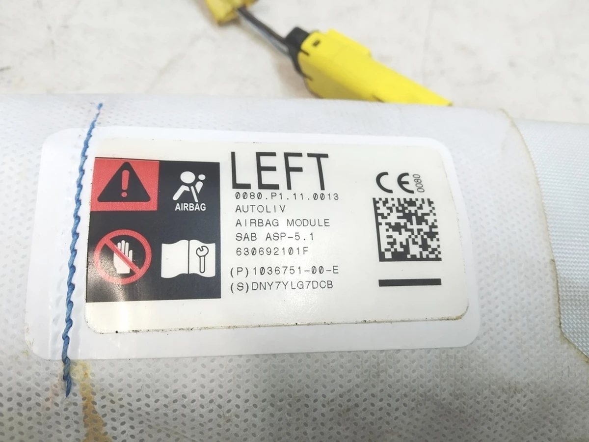 Подушка безпеки водійського сидіння (корозія) Tesla Model S REST, Model X 1036751-00-E