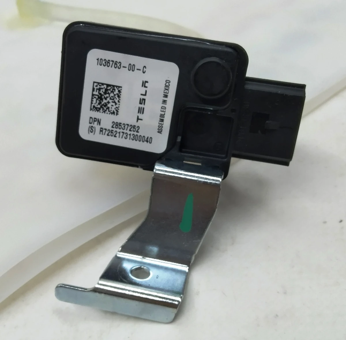 2 Датчик присутності пассажіского сидіння Tesla model S REST, model X 1074786