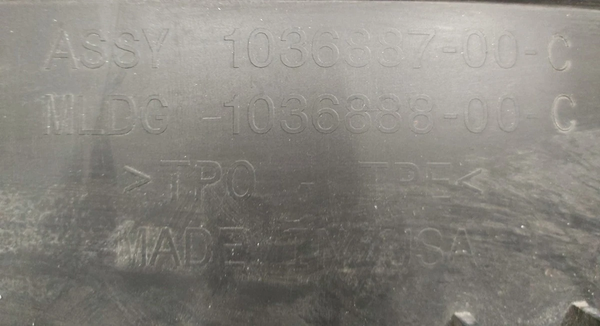 8 ASSEMBLY, LOUVRE, LEFT WHEEL LINER - DUAL MOTOR (with parktronic socket) with damage Tesla model S 1036887-00-E