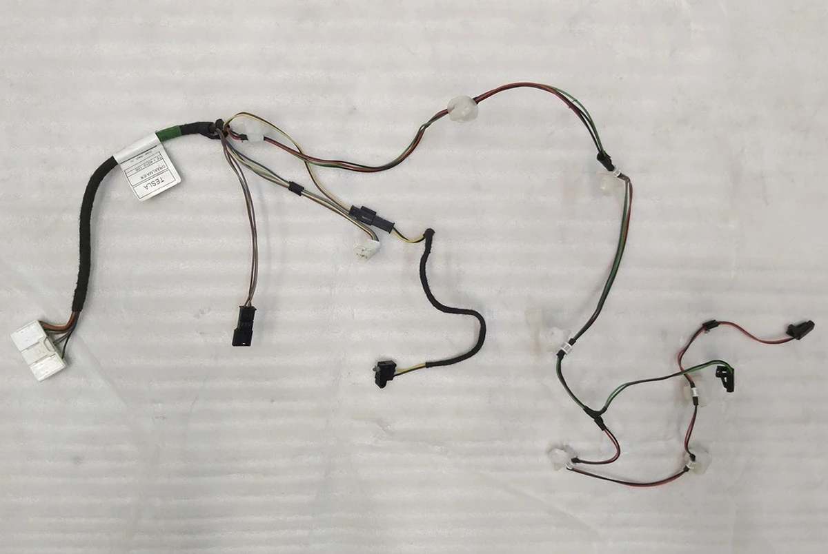 10 Електропроводка двері передньої правої Tesla Model X 1036928-02-F