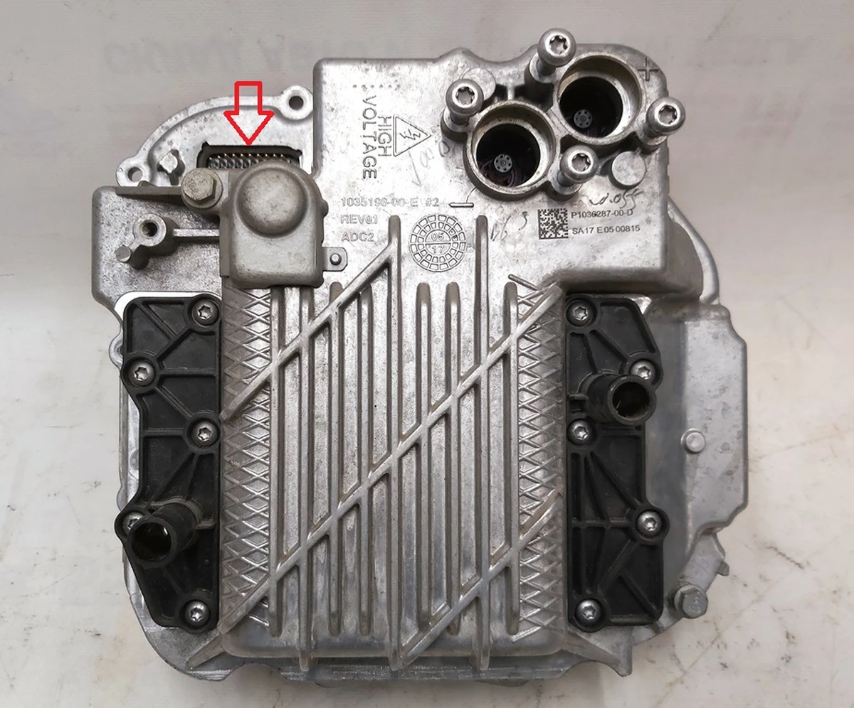 Інвертор двигуна заднього 3,0-150 REV01 ADC2 Tesla model S, model S REST, model X 1037000-00-F