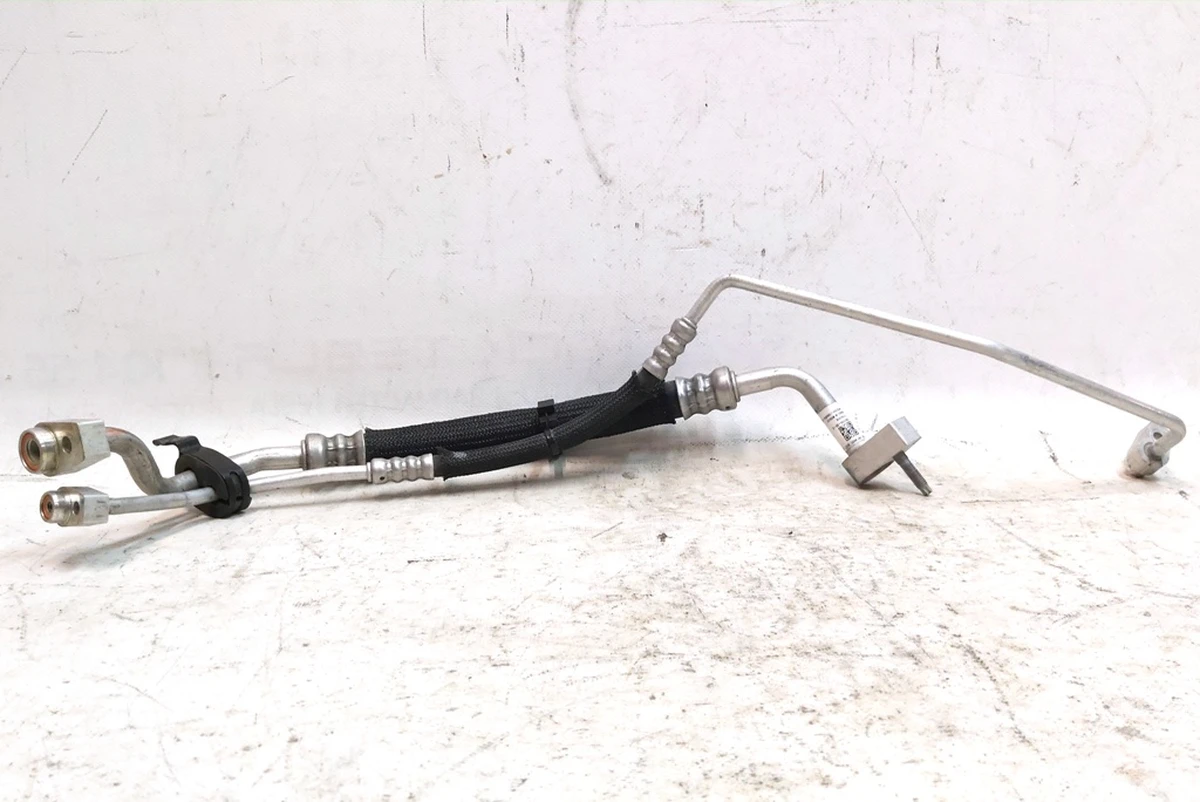 5 Трубка кондиционера сдвоенная Tesla model X 1037334-00-H