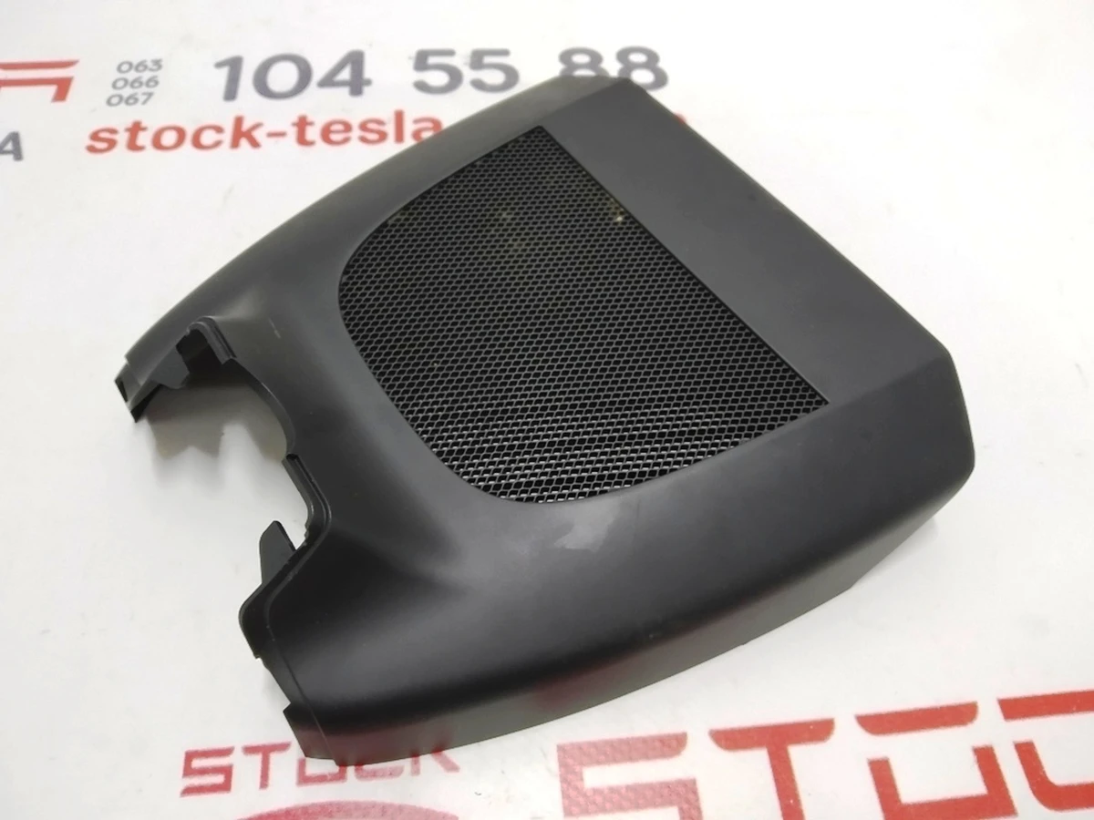 3 Облицювання кронштейна дзеркала заднього виду та монокамери задня Tesla model S, model S REST 1037573-00-C