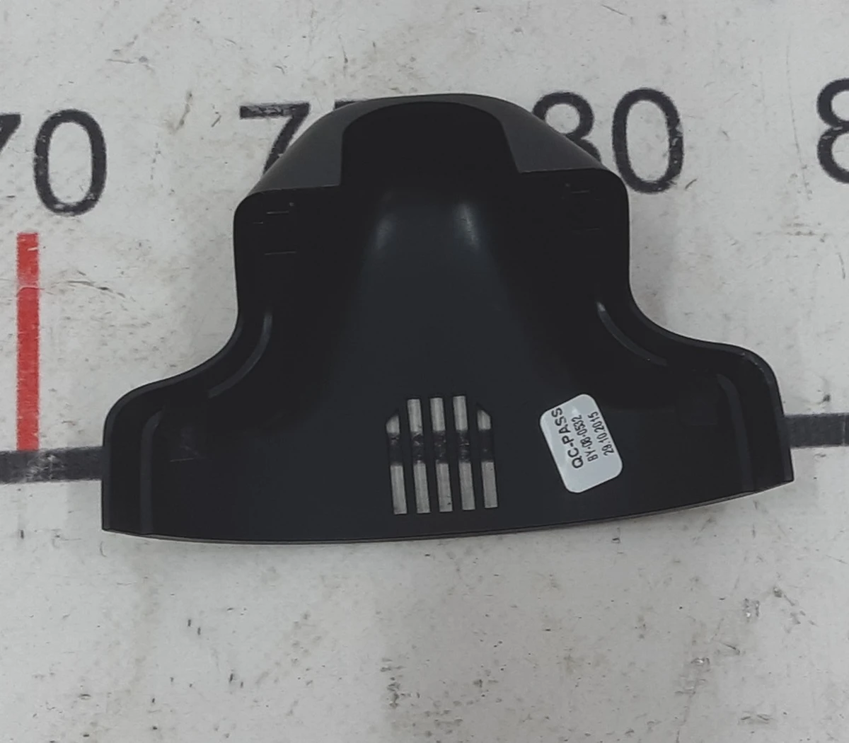 4 Облицювання кронштейна дзеркала заднього виду та монокамери передня Tesla model S, model S REST 1037574-00-C