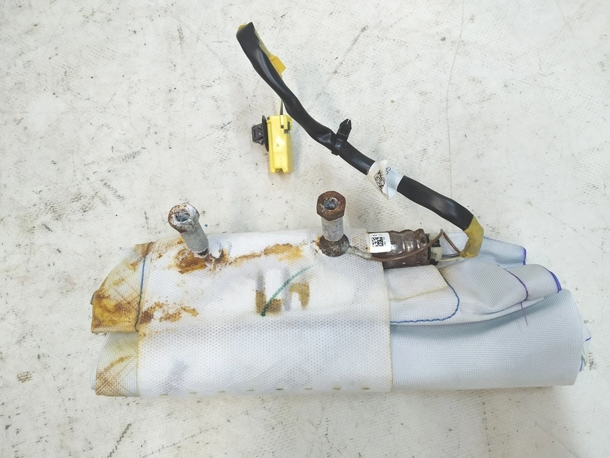 2 Passenger Seat Airbag 60/40 (oxidation) LH Tesla model X 1037581-00-E