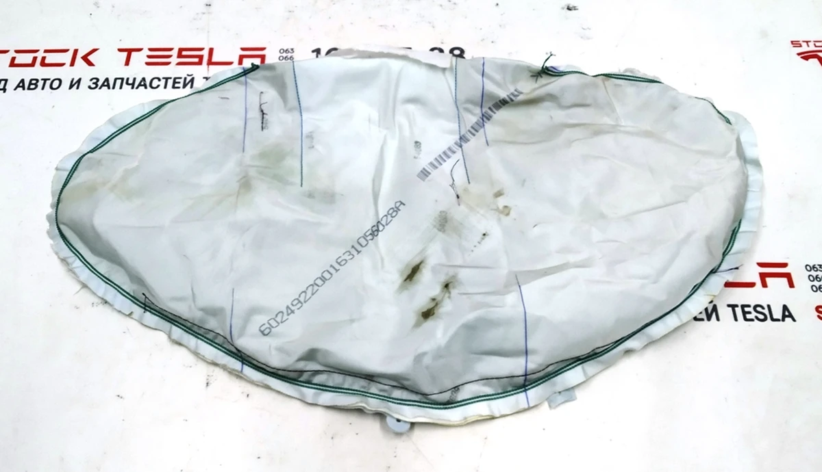 Подушка безпеки подвійного лівого сидіння 2-го ряду (під відновлення) Tesla model X 3123713-03-A