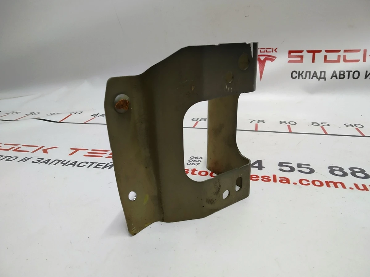 17 Підсилювач колісної арки правий Tesla model S, S REST 1037782-S0-A