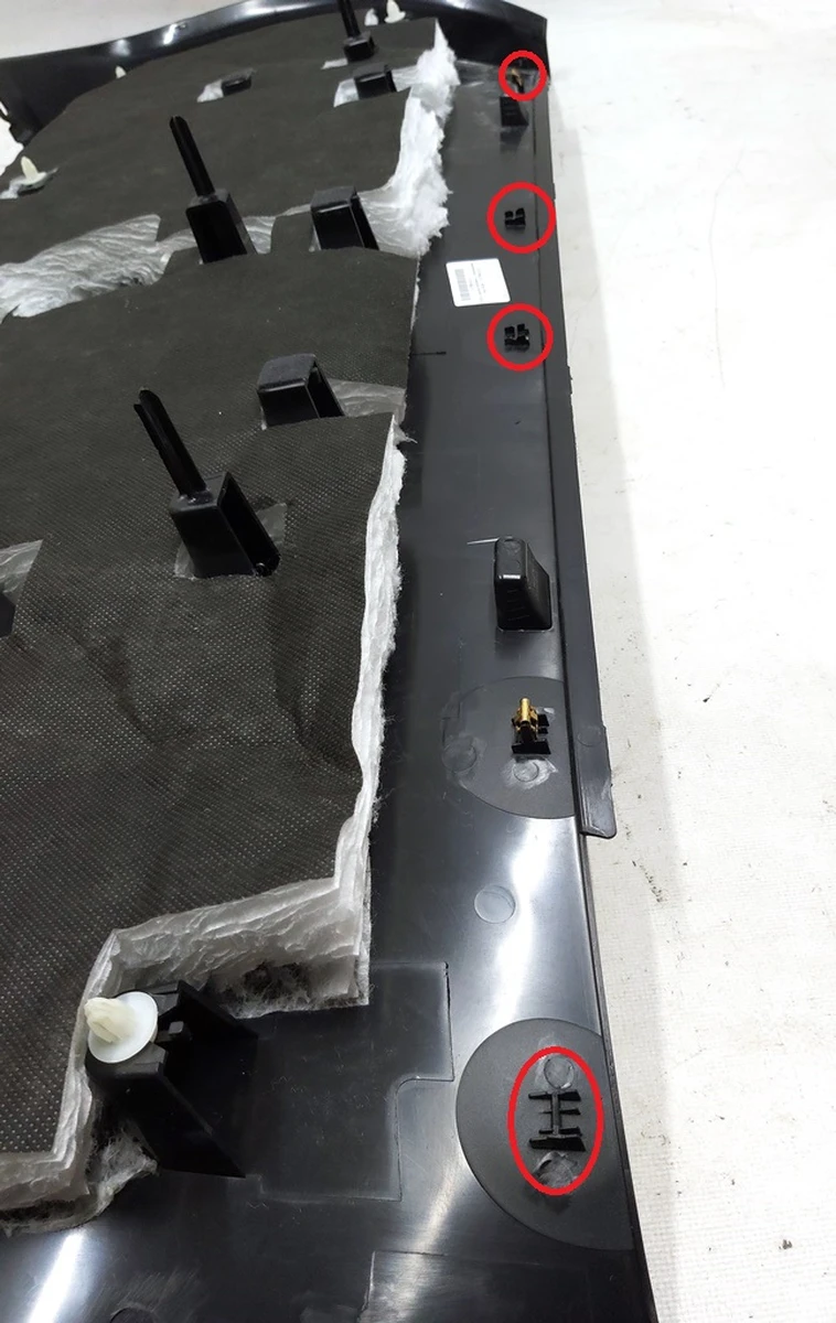 1 Карта кришки багажника із пошкодженням Tesla model X 1037899-50-G