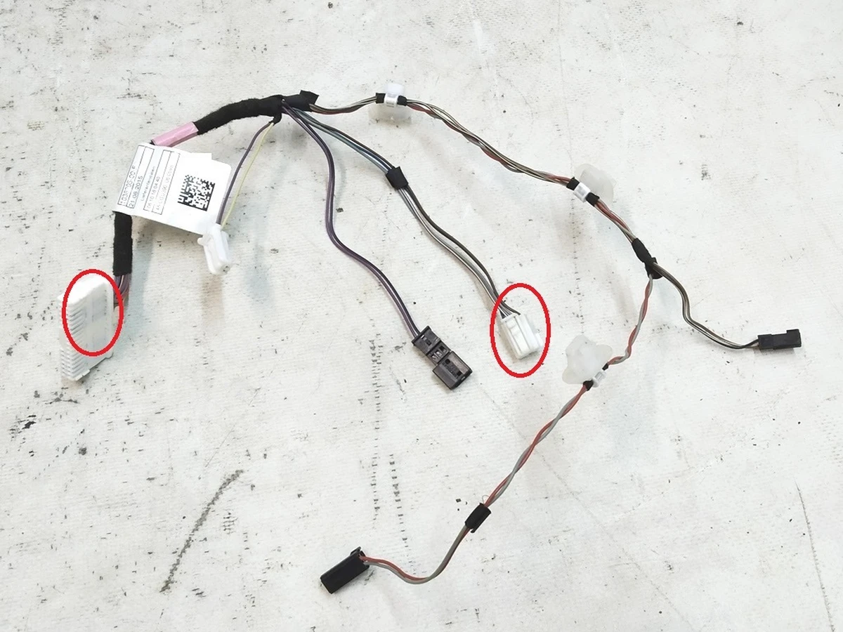 Електропроводка підсвічування двері задньої лівої / правої Tesla Model X 1038205-00-D