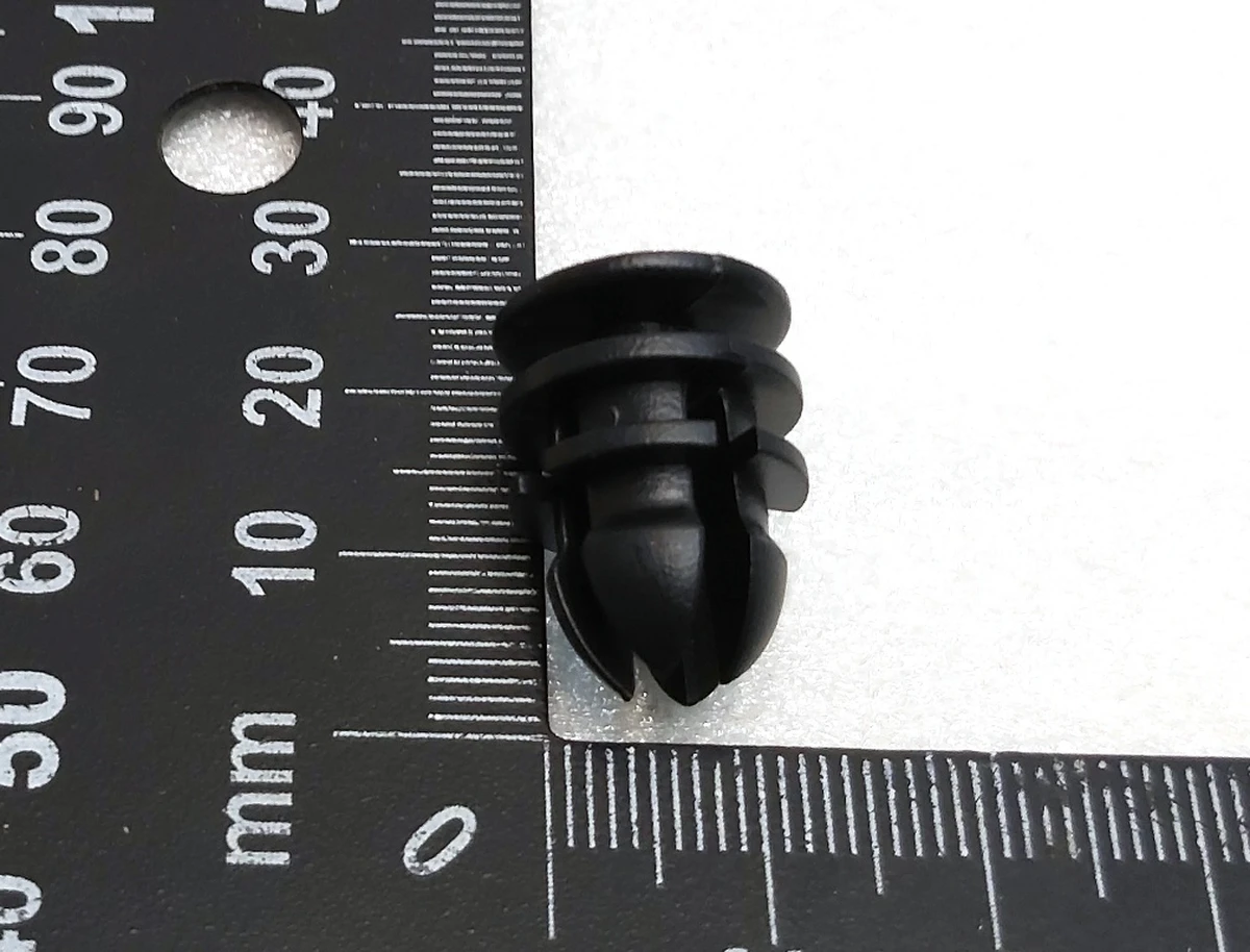 22 TRIM CLIP 8X2.5 BLACKTesla Model S REST, Model X 1038222-00-A