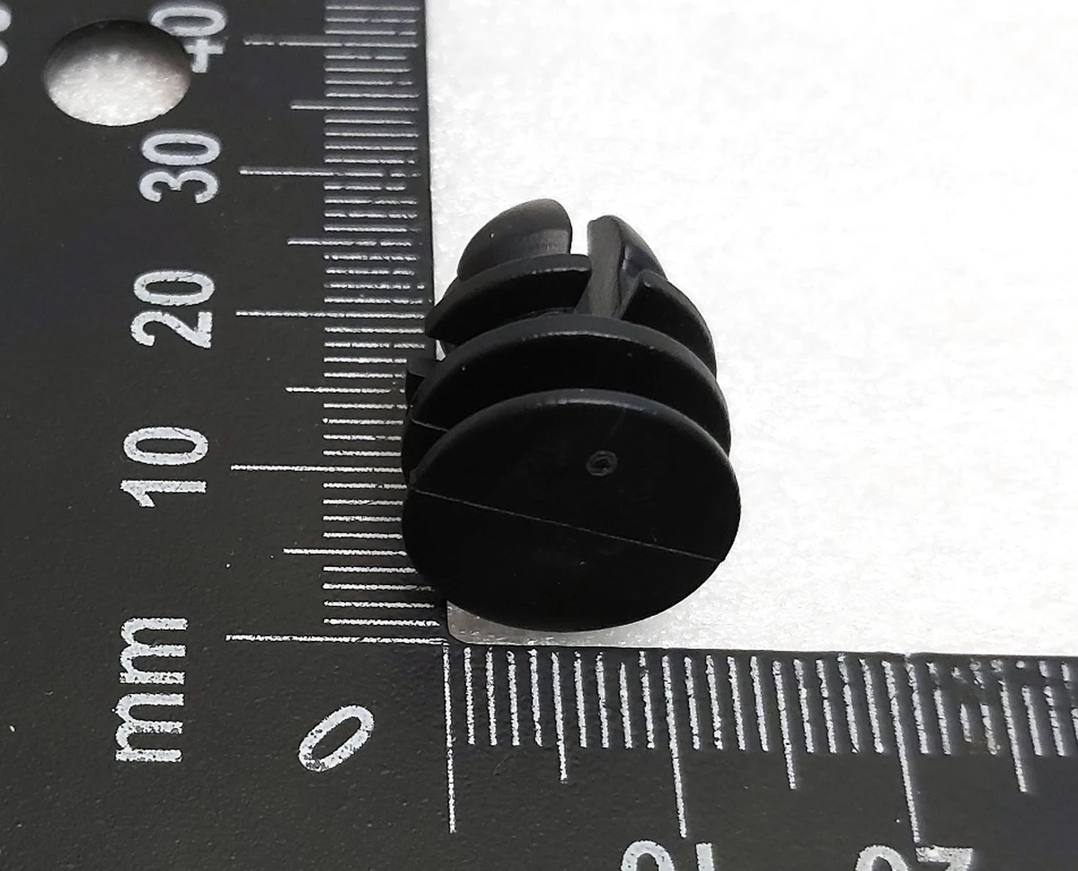 22 TRIM CLIP 8X2.5 BLACKTesla Model S REST, Model X 1038222-00-A