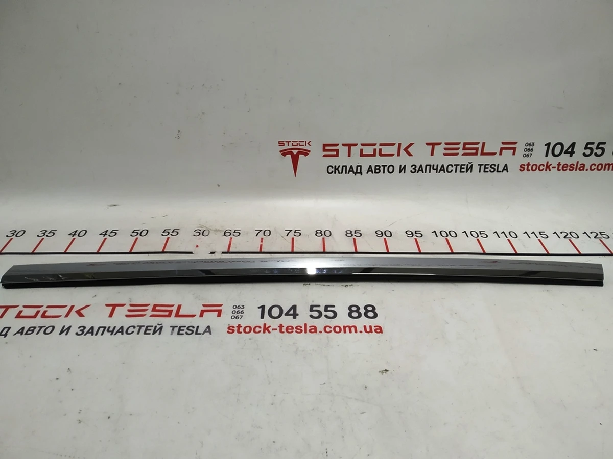 3 Молдинг наружный двери передней левой хром Tesla model S, model S REST 1038393-00-A