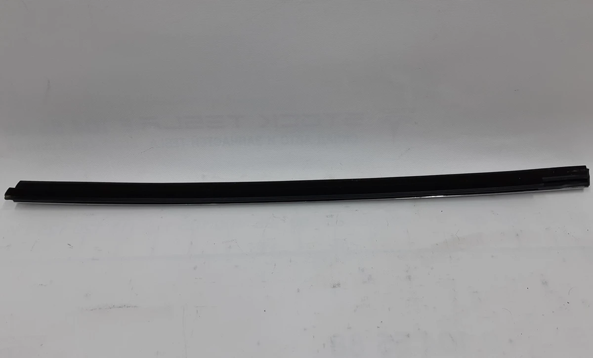 3 Молдинг зовнішній двері передньої правої хром NEW Tesla model S, model S REST