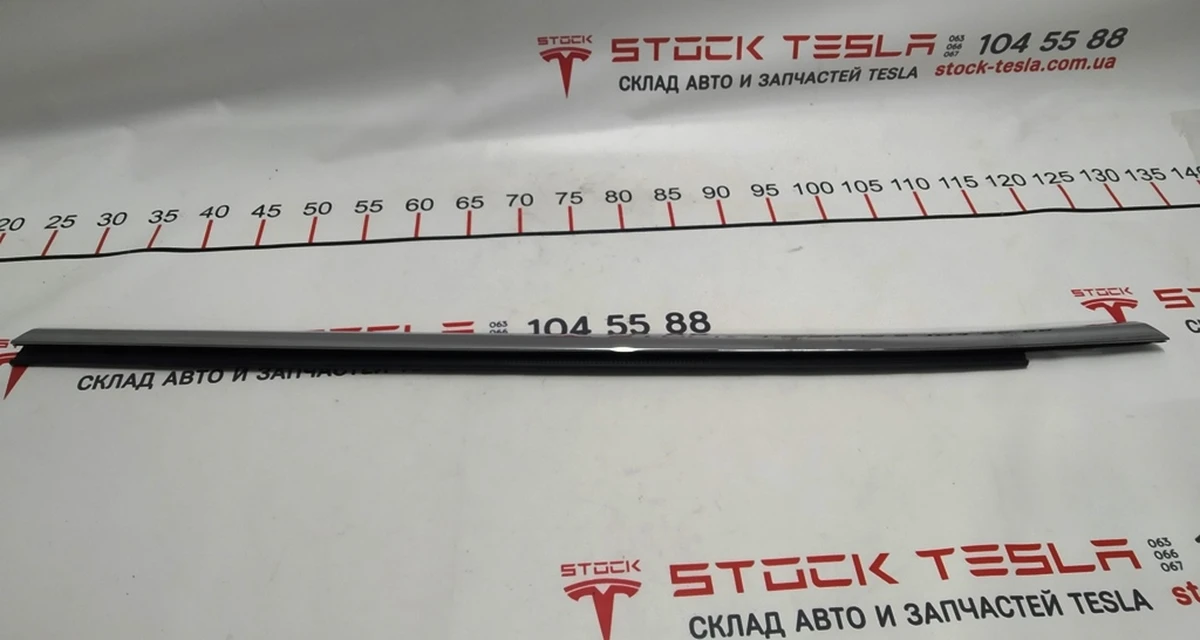 4 Молдинг зовнішній двері задніх лівих хром Tesla model S, model S REST 1038395-80-A