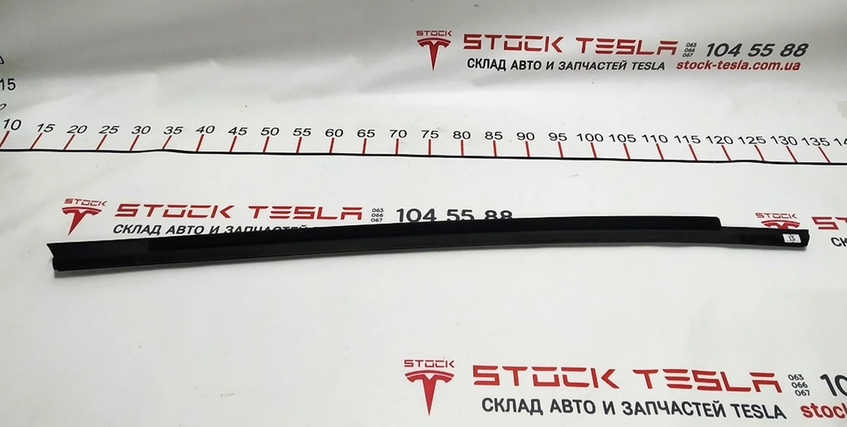 4 Молдинг зовнішній двері задніх лівих хром Tesla model S, model S REST 1038395-80-A