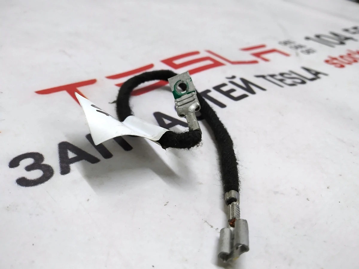 Кабель заземлення маленького монітора 150MM Tesla model S, model S REST, model X 1038450-00-A