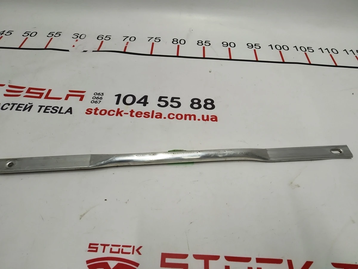 5 STAY BAR Tesla model S 1038910-00-B