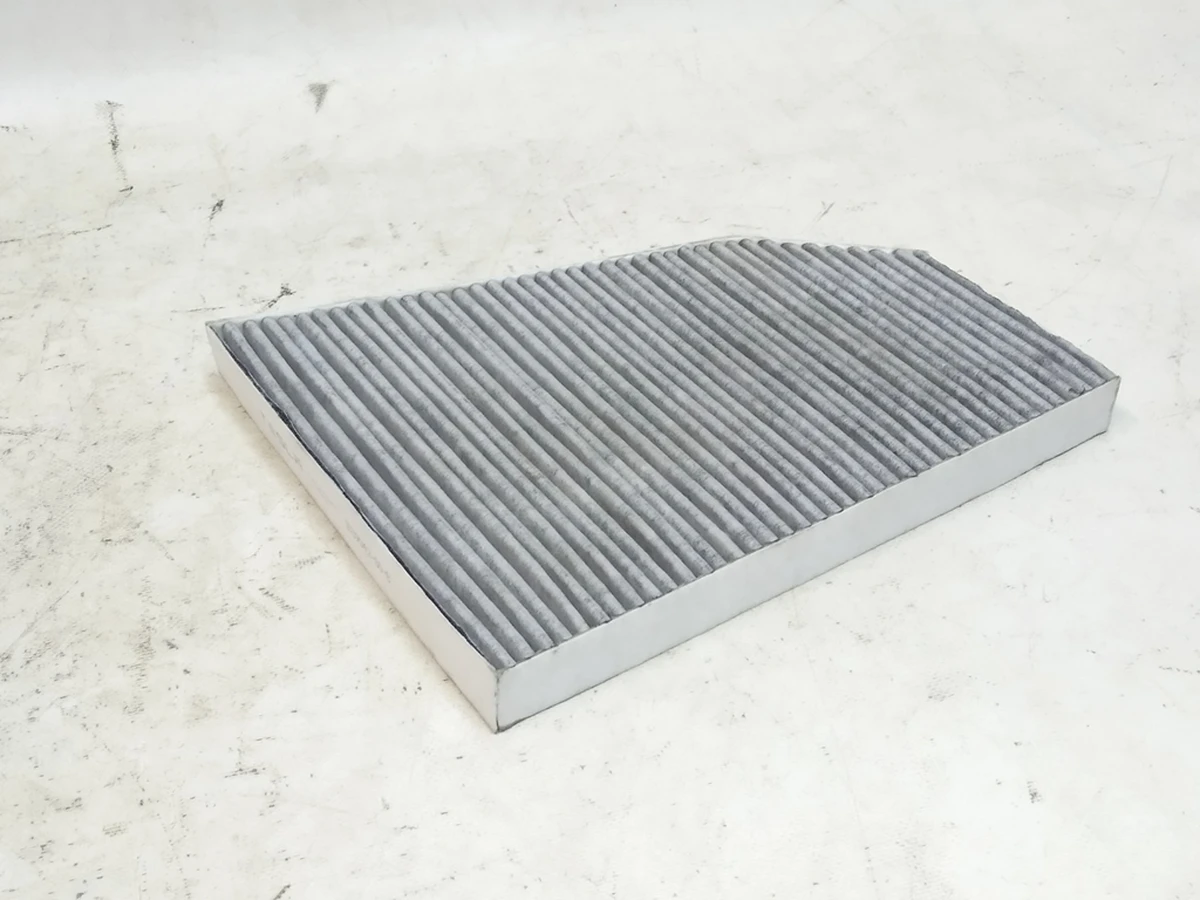 6 Фильтр угольный салона печки кондиционера Tesla Model X 1039042-00-B