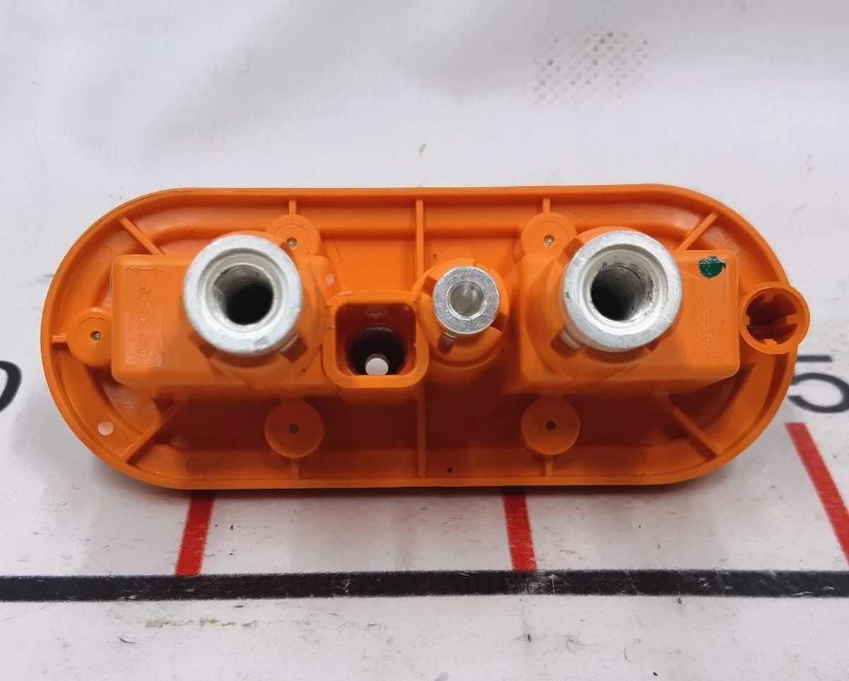 Высоковольтный разъем основоной батареи Tesla model S REST 1099863-00-A