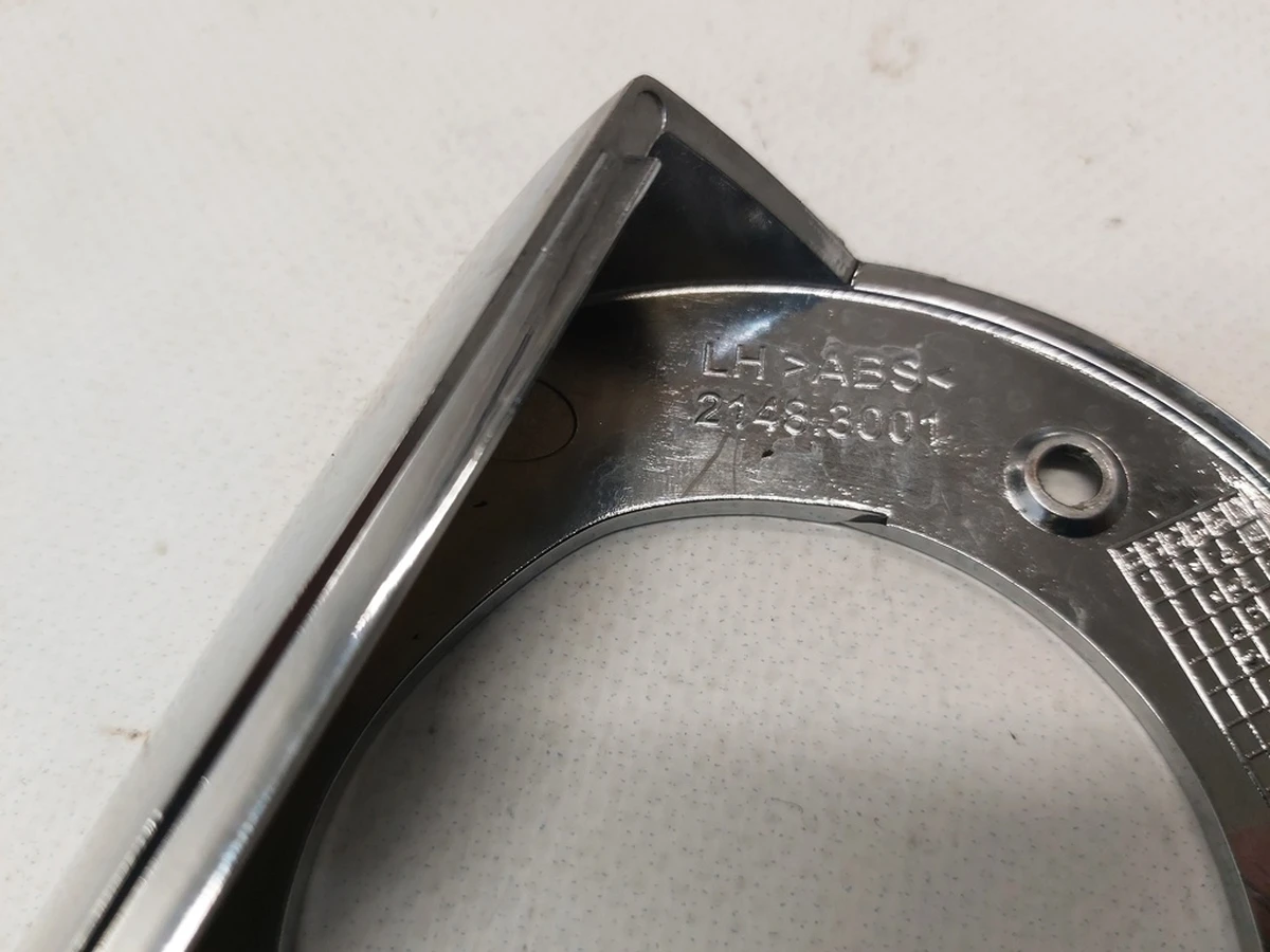 3 Накладка кронштейна дзеркала зовнішнього верхнього лівого 2148.3001 CHROME з пошкодженням Tesla Model S, Model S REST 1041317-00