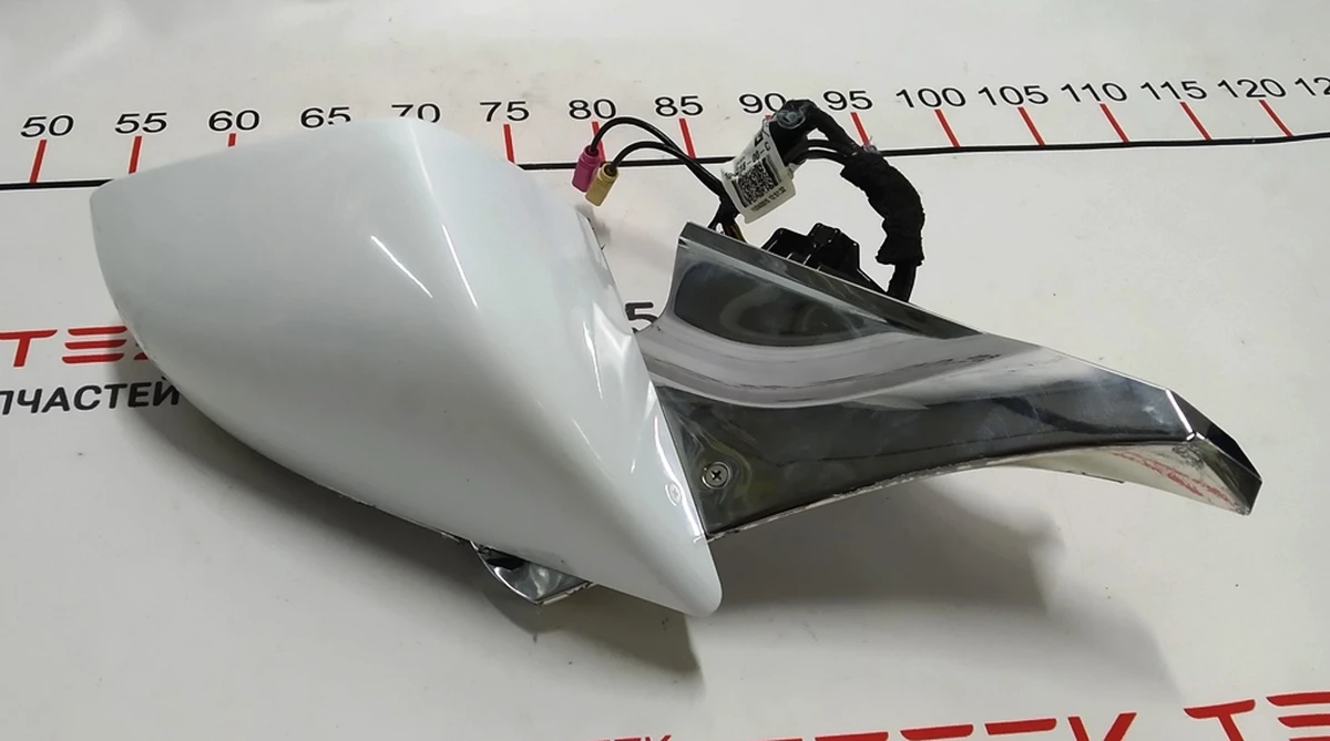 3 Зеркало наружное правое PREMIUM (без зеркального элемента, с повреждением)с автоскладыванием Tesla model S, model S REST 1041318-00-G