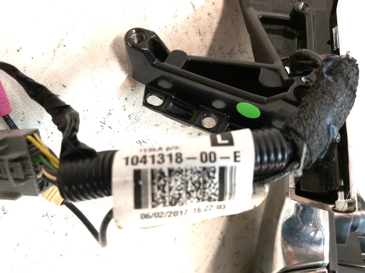 3 MS EXT MIRROR ASY, PREMIUM, DOMESTIC, RH without trim and mirror element Tesla model S, model S REST 1041318-00-G