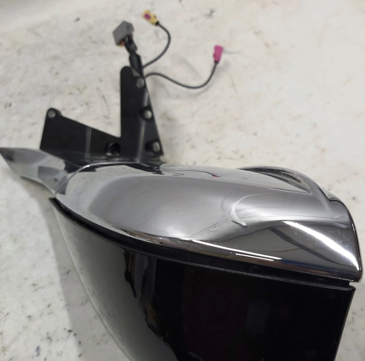 3 MS EXT MIRROR ASY, PREMIUM, DOMESTIC, RH PBSB without mirror element with damage Tesla model S, model S REST 1041318-00-G