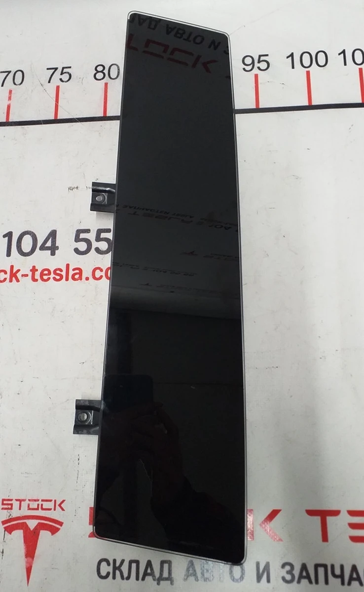 15 Накладка наружная декоративная (стекло) двери задней правой Tesla Model X 1095001-00-B