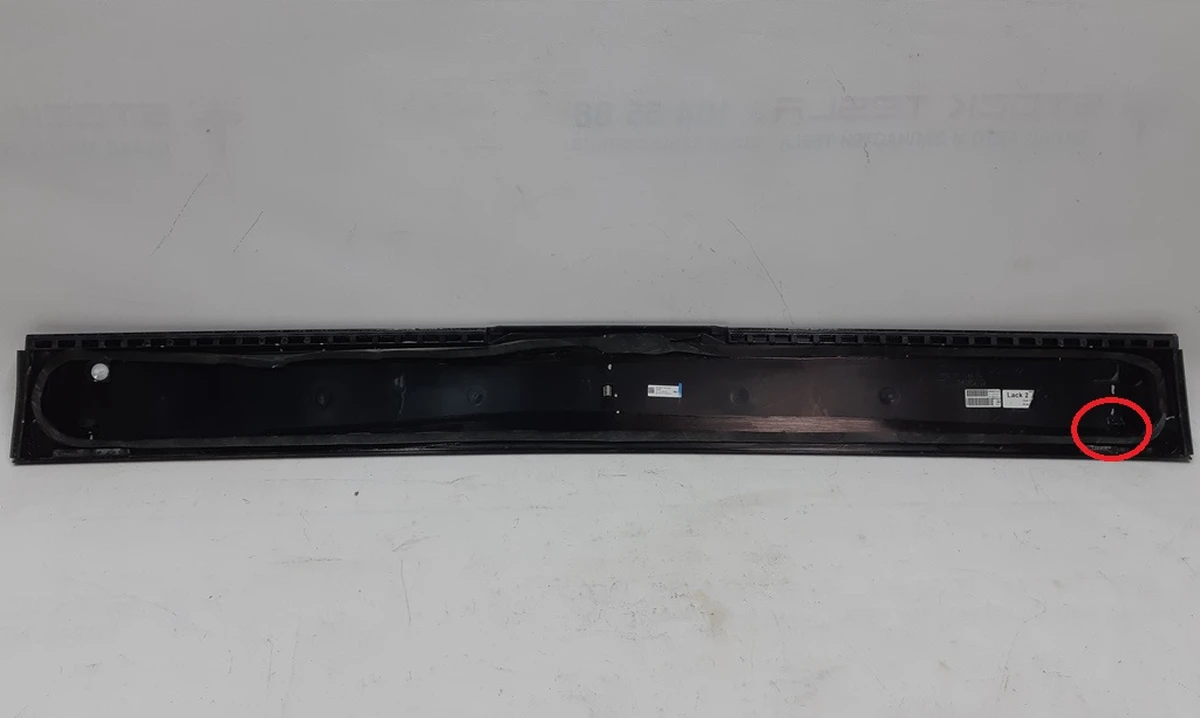 18 Панель зовнішня даху передня поперечна з пошкодженням Tesla Model X 1041362-00-J