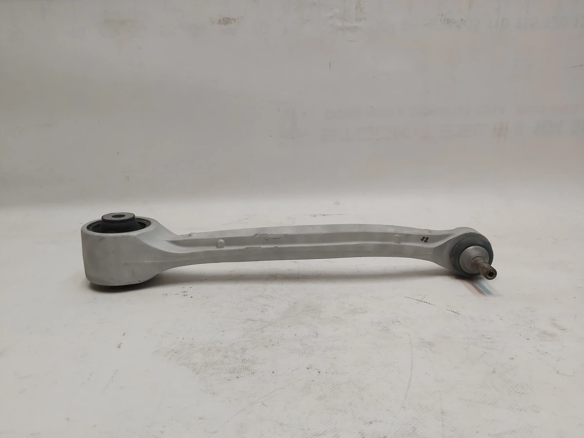 6 Важіль нижній поздовжній правий нового зразка (банан) до 2018 Tesla model S, model S REST, model X 1041575-00-A