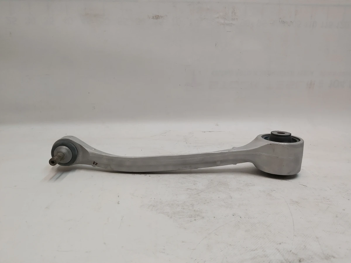 6 Важіль нижній поздовжній правий нового зразка (банан) до 2018 Tesla model S, model S REST, model X 1041575-00-A