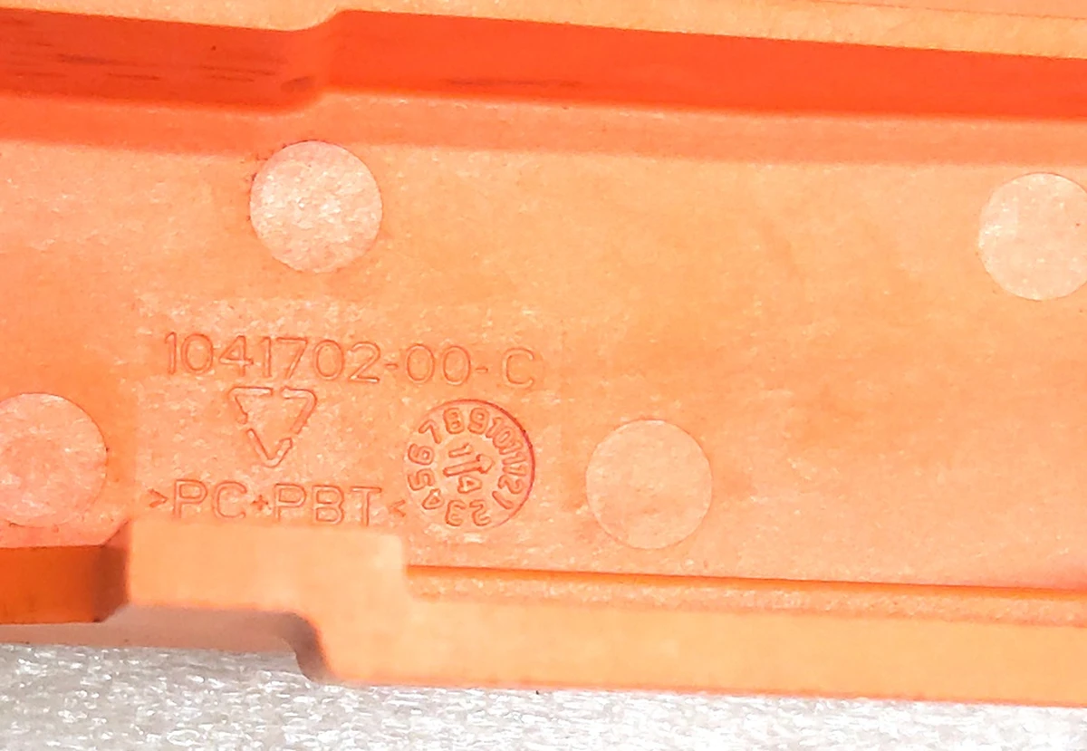 2 Кришка порту зарядки GEN2 Tesla model S, model S REST, model X 1041702-00-D