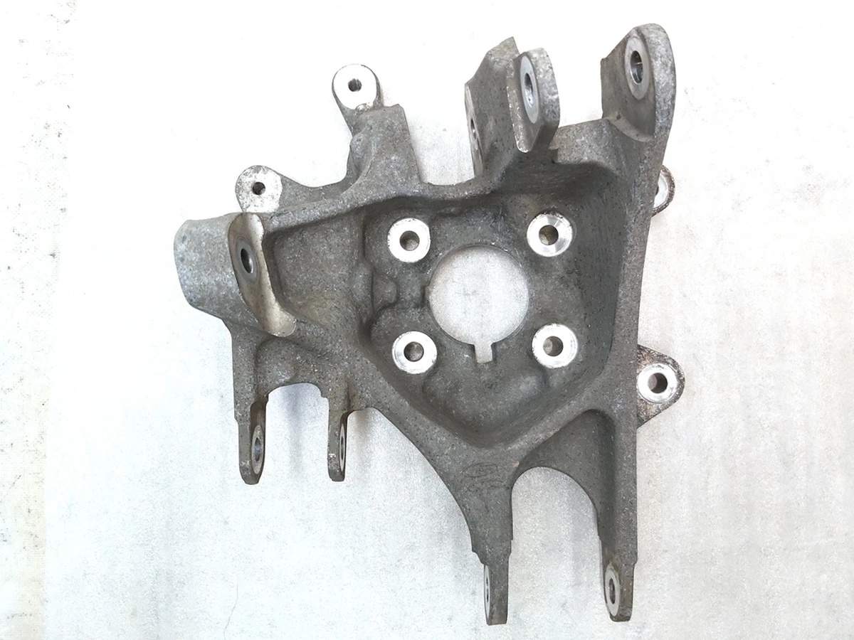 1 Кулак задній правий (цапфа) RWD Tesla S, model S REST 1042507-00-B