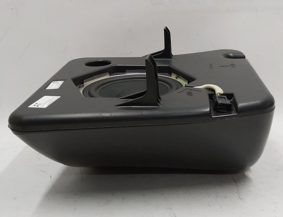 6 Subwoofer with AWD Tesla model S, model S REST 1042544-00-B