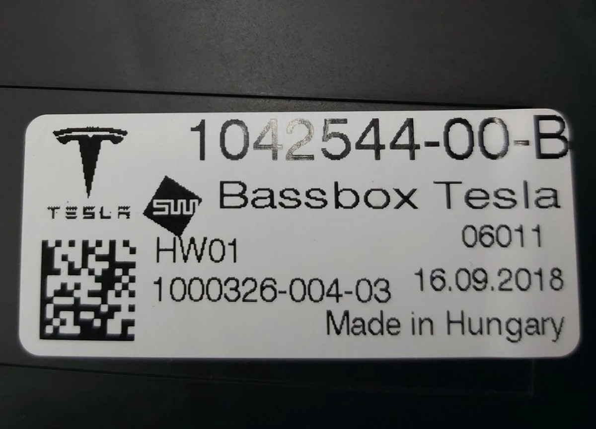 6 Subwoofer with AWD Tesla model S, model S REST 1042544-00-B