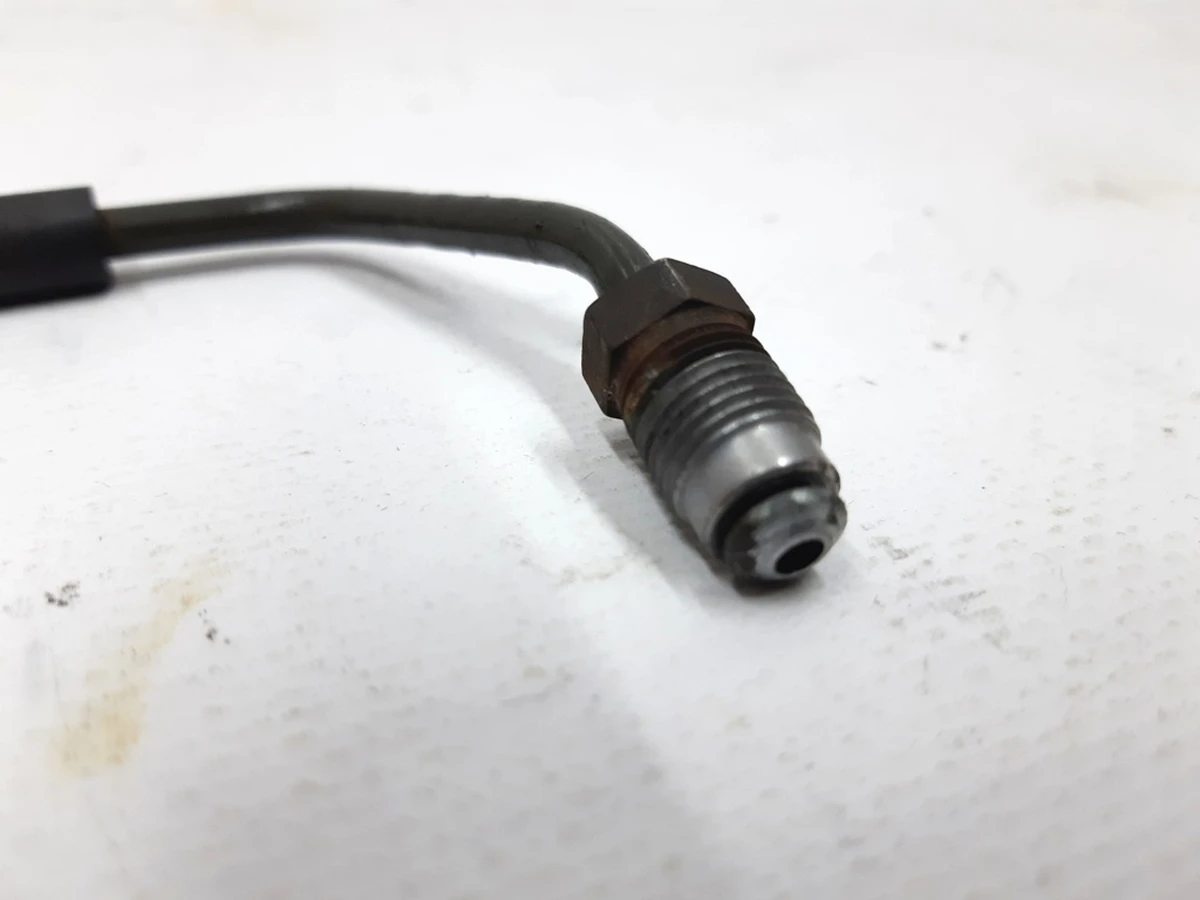 1 Трубка супорта гальмівного переднього лівого (WITH PADS BLACK)