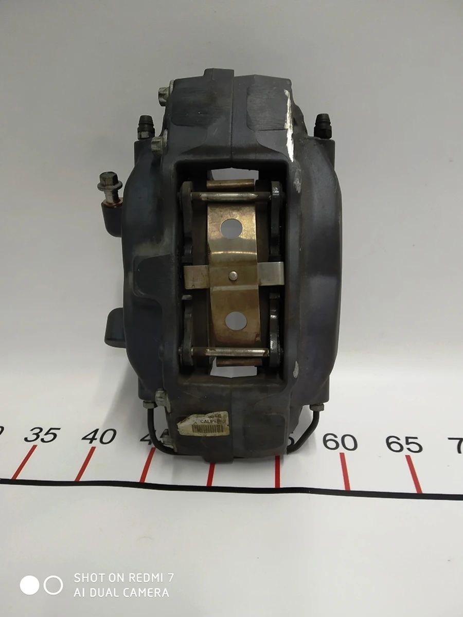 1 Суппорт тормозной передний правый BREMBO (WITH PADS BLACK) Tesla Model S, Model S REST, Model X 1042640-00-F