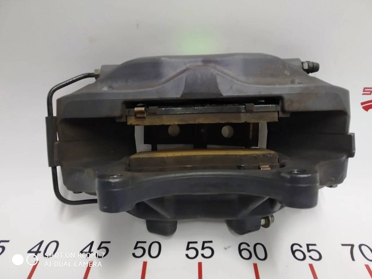 1 Суппорт тормозной передний правый BREMBO (WITH PADS BLACK) Tesla Model S, Model S REST, Model X 1042640-00-F