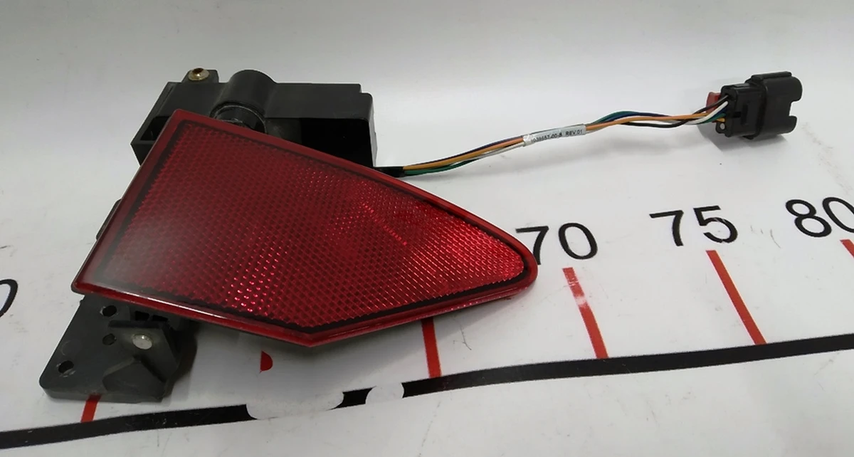 Люк порту заряджання з електроприводом AWD Tesla model S 1042766-96-H