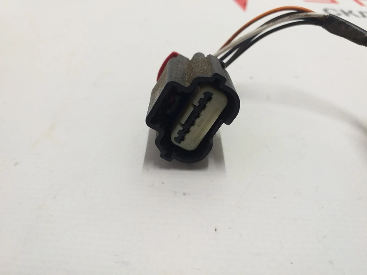 10 Люк порту заряджання з електроприводом Tesla model X S REST 1038548-00-I