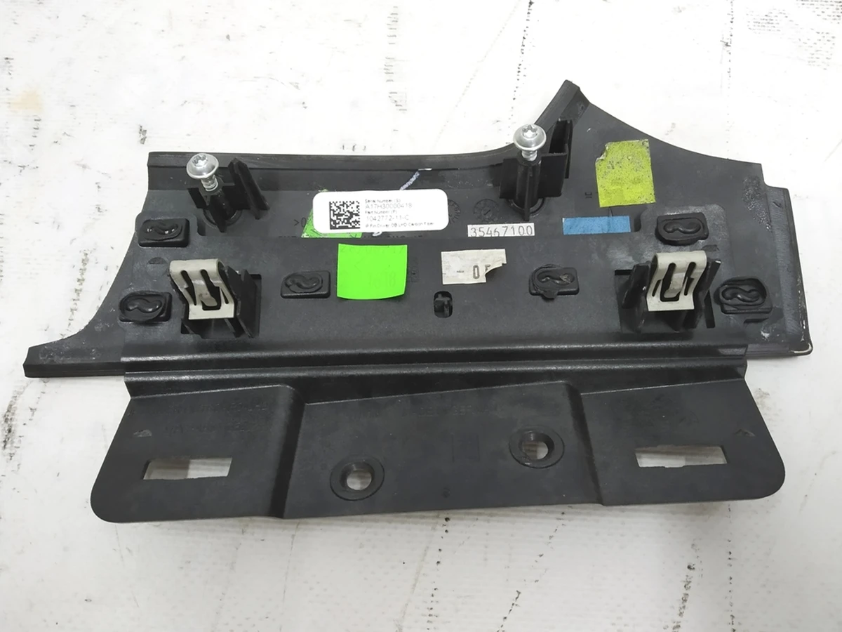 18 Декоративна накладка центральної панелі водійська ліва CARBON FIBER Tesla model X 1042772-11-C