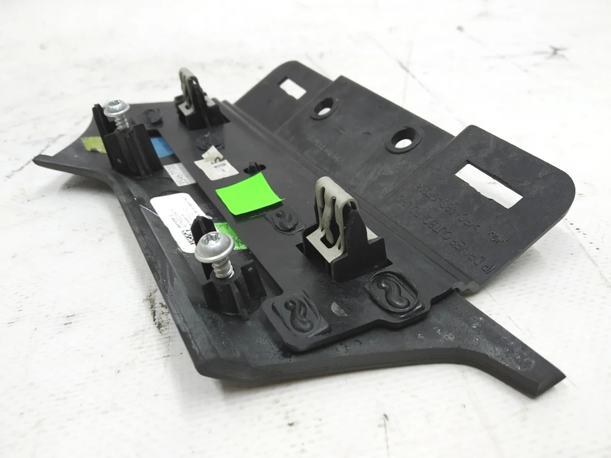 18 Декоративна накладка центральної панелі водійська ліва CARBON FIBER Tesla model X 1042772-11-C